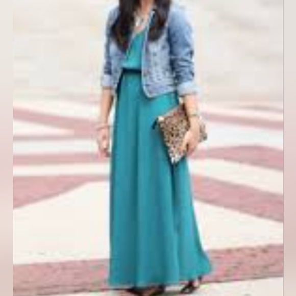 SKIRTS, SKIRTS, SKIRTS! - Picture 3 of 6